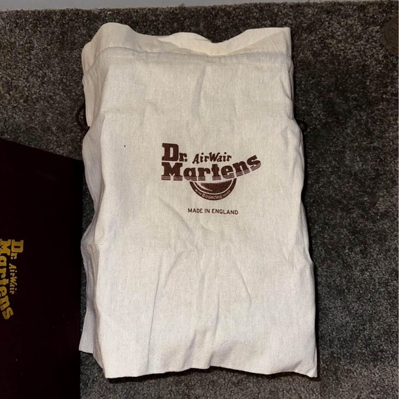 Women’s 11 Doc Martens - Picture 4 of 5